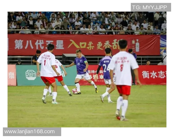 揭秘足球明星专属看球包间的神秘地点与奢华体验